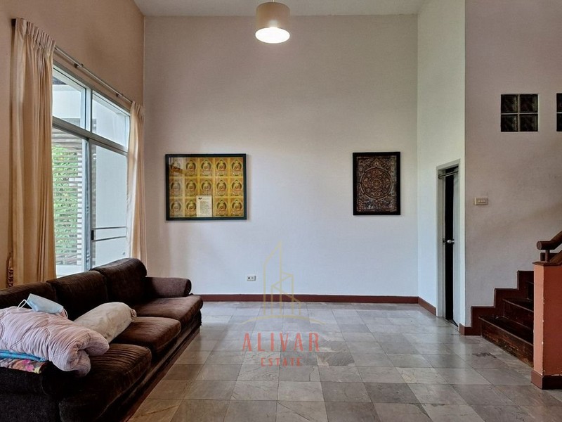 RH033024 ให้เช่า ทาวน์เฮ้าส์ 3 ชั้น ครึ่ง หมู่บ้านไพรเวทวิลล่า นวมินทร์135 (สามารถทำเป็นHome office ได้)