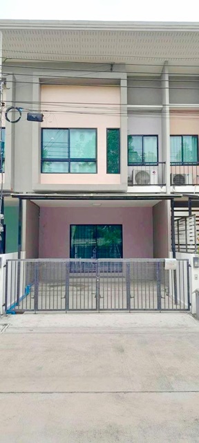 หน้าบ้านไม่ชนเพื่อนบ้าน ซิตี้ รร.สารสาสน์วิเทศศึกษา ให้เช่า ทาวน์โฮม  20 ตรว. ประชาอุทิศ90 แอร์ 3  2นอน 3น้ำ