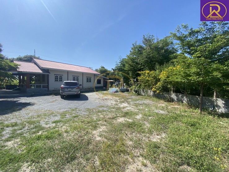 ให้เช่าบ้านสไตล์บ้านสวน พื้นที่กว้าง เลี้ยงสัตว์ได้ ห้วยกะปิ 12 ขายบ้านเดี่ยวชั้นเดียว เนื้อที่ 167 ตรว. ใกล้โกปี้ 45 ห้วยกะปิ เมืองชลบุรี