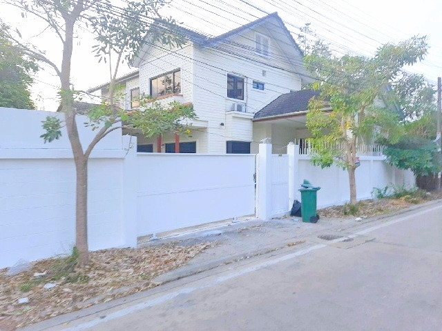 เมกะ บางนา 2.6 กม.ให้เช่า-ขาย คฤหาสน์ 2 ชั้น ตลาดกิ่งแก้ว 1.2กม.150 ตร.วา. 350ตร.ม. 3-5นอน พร้อมเฟอร์ บางนา-ตราด กิ่งแก้ว