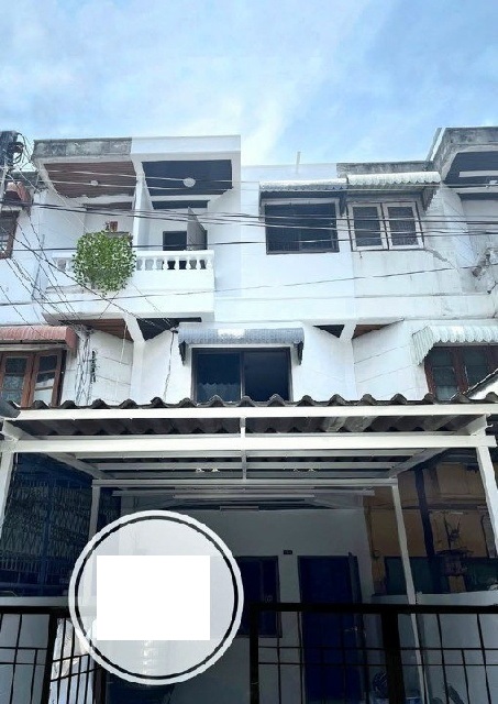 MRT ศรีแบริ่ง 250ม.เซ็นทรัล บางนา 2.4 กม.ให้เช่าทาวน์เฮ้าส์ 3 ชั้น 21 ตร.วา.ซ.ศรีด่าน 11-23  รร.นานาชาติบางกอกพัฒนา 4.5 กม.3 นอน 