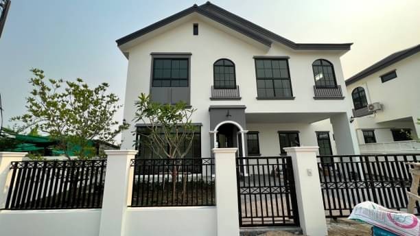 ราคาเริ่มต้น 5.99 ล.เท่านั้น ​บ้านสร้างใหม่หลังใหญ่ 2 ชั้น​ หางดง บ้านสวยกลิ่นอายยุโรป กว้างขวาง วัสดุมาตรฐานอย่างดี น่าอยู่อาศัย สวยมาก