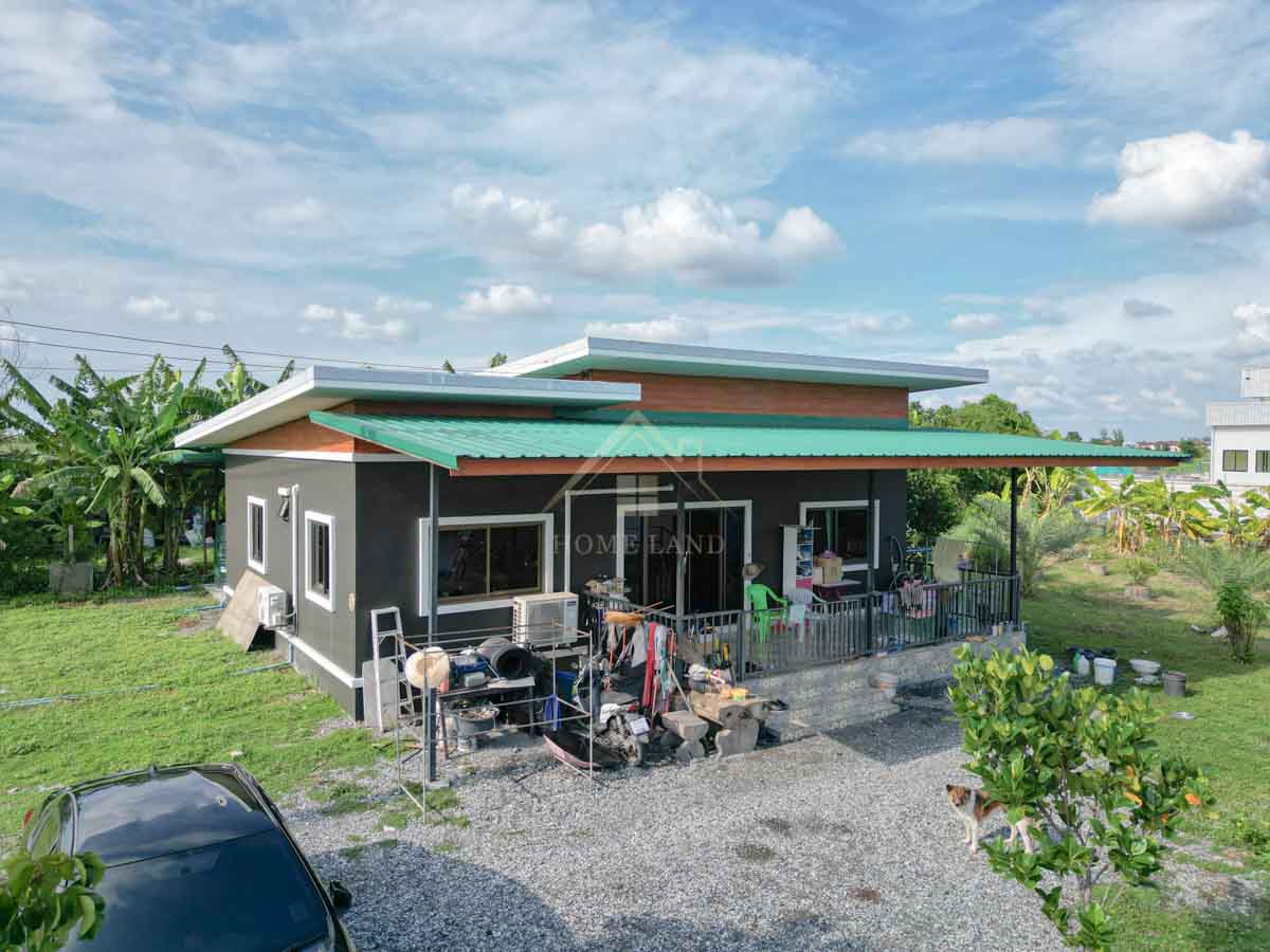 บ้านเดี่ยว 110 ตร.ว. ชั้นเดียว ซอย สุวินทวงศ์ 27 ห่างถนนใหญ่260เมตร   