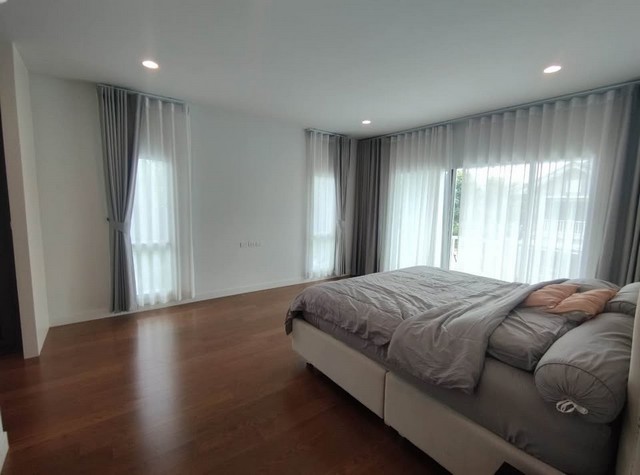 P722 ขายบ้านเดี่ยว โครงการ บุราสิริ ปัญญาอินทรา Burasiri Panyaindra บ้านสไตล์ยุโรป New England Colonial ถนนเลียบคลองสอง บ้านสวย 