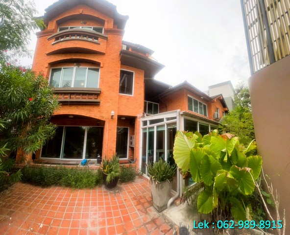 ขายบ้านเดี่ยว  สุขุมวิท71 เนื้อที่ 120 ตรว. ทำเลดี ซ.ปรีดี25, เอกมัย ซ.10