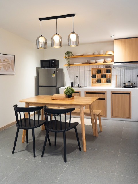 ให้เช่าบ้านเดี่ยวถนนรัชดาภิเษกใกล้MRTห้วยขวางมี3นอน2น้ำตกแต่งสวยมากเฟอร์ฯครบพร้อมห้ิวกระเป่าเข้าอยู่เช่า75000บาท/เดือนถ.ประชาราษฎร์บำเพ็ญ17