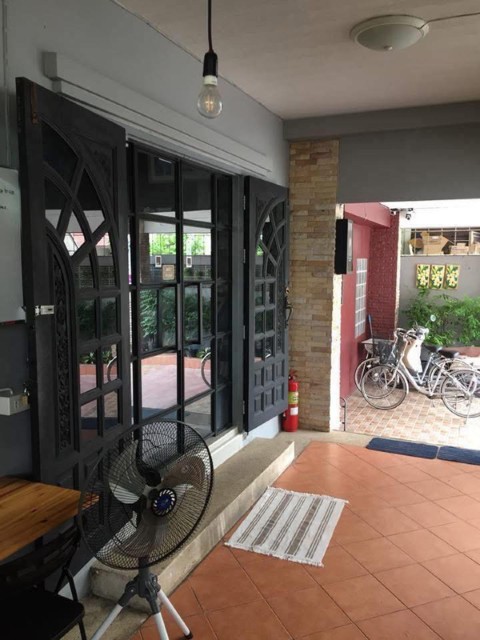 ให้เช่าบ้านเดี่ยว2ชั้น ถนนลาดพร้าว62 แอร์เฟอร์นิเจอร์ครบ มี4ห้องนอน3ห้องน้ำ ราคาเช่าเดือนละ50,000บาท [จดทะเบียนบริษัทได้]