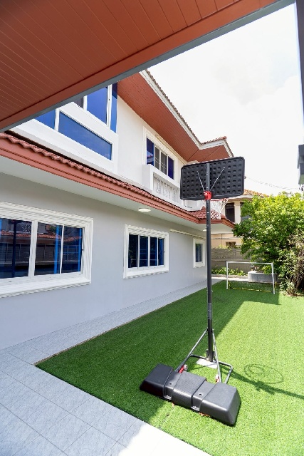 วิวทะเลสาป วิวสวน ลำโพ 9นอน MRT คลองบางไผ่ ให้เช่าคฤหาสน์หรู 2 ชั้น 115ตร.วา.555ตร.ม. จัดเต็มเฟอร์  4น้ำ  ตลาดบัวทอง 4.4 กม.