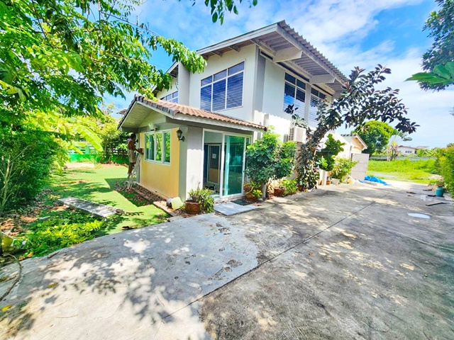 ฺARL บ้านทับช้าง 3.5 กม BIG Lotus 7-11 คู่ขนานกาญจนาภิเษก  จอดรถได้ 30-40คัน คฤหาสน์ 2 ชั้น 1ไร่  แอสคอท 2.5 กม. 6นอน 5น้ำ กรุงเทพกรีฑา 