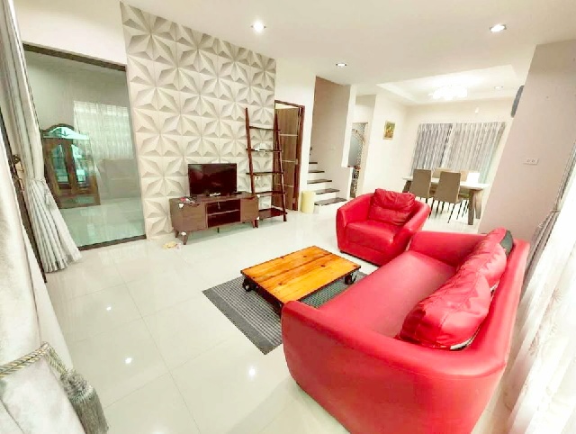 แม็คโครสงขลา 4กม บ้าน 2ชั้น ไทวัสดุ ลพบุรีราเมศวร์ 700 ม. ม.ทักษิณ 7.4กม.3 นอน 3 น้ำ.  ตลาดศิริอาเขต 2.6 กม. รพ.สงขลาใหม่ 2.5 กม.  