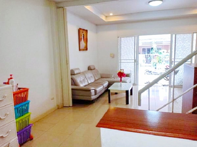 ขาย-เช่าทาวน์โฮม 2 ชั้น MRT หลักสอง 5.8 กม ตลาดอุ่นเรือน 1 กม. ย่านหนองแขม  21 ตร.วา. 170 ตร.ม   รร.เลิศหล้านานาชาติ 1.8 กม. 3 นอน 3 น้ำ 