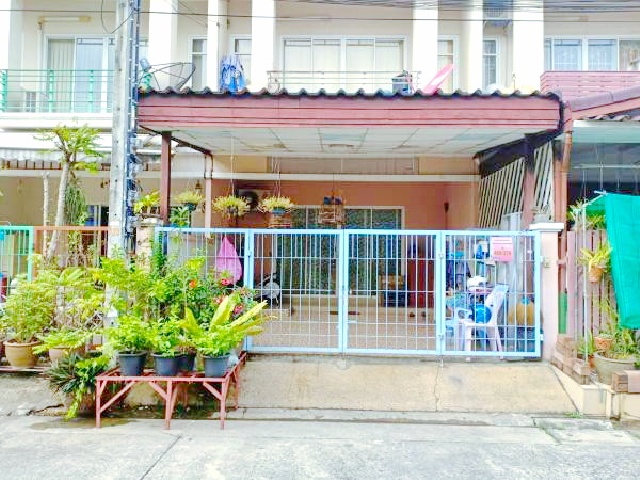  ย่านหนองแขม  รร.เลิศหล้านานาชาติ 1.8 กม. 3 นอน ตลาดอุ่นเรือน 1 กม.MRT หลักสอง 5.8 กม.ขาย-เช่าทาวน์โฮม 2 ชั้น  21 ตร.วา. 170 ตร.ม    3 น้ำ 