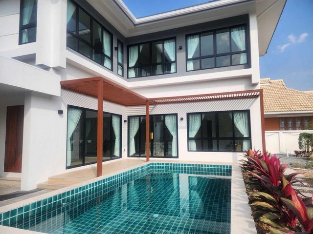 บ้านพูลวิลล่าให้เช่า 55,000 บาท/เดือน #โซนดอยสะเก็ด 98 ตรว. บ้าน 2 ชั้น สไตล์โมเดิร์น ใกล้เมือง เดินทางสะดวก (บ้านว่างพร้อมอยู่ 1 ก.ค. 68)