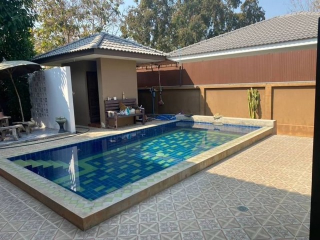 พูลวิลล่า นอกโครงการ ใกล้ร้านเสน่ห์ชายน้ำ ชมพู สารภี 