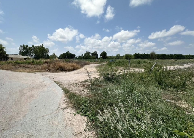 ขายที่ดิน 7 ไร่ 3 งาน 57 ตร.ว.ใกล้หาดพยน ติดสระมรกต ติดซอยพยูน 10 อ.บ้านฉาง ระยอง