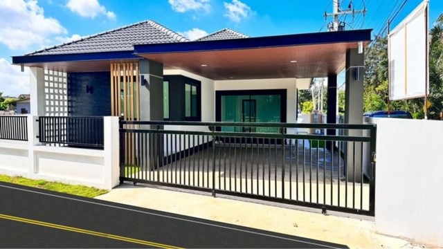 บ้านเดี่ยวสไตล์โมเดิร์น คอนเทมโพรารี่  สันนาเม็ง สันทราย 