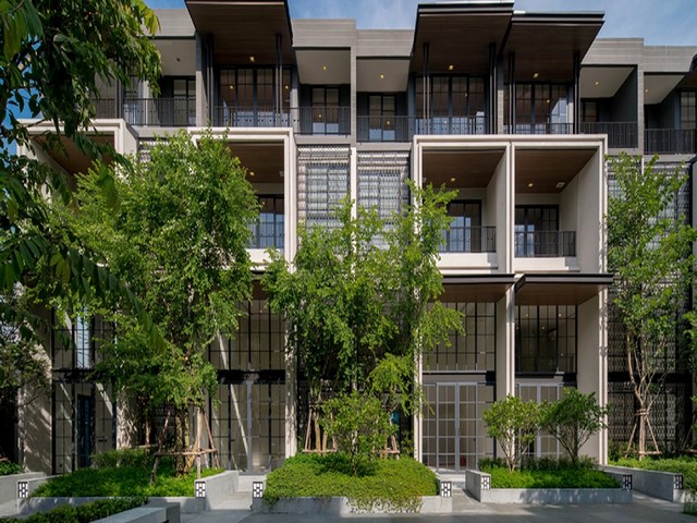 ให้เช่าทาวน์โฮมรูปแบบ Cluster 3.5 ชั้น Super Luxury QUARTER 31 ซอยสุขุมวิท 31 พร้อมลิฟท์  ใกล้ Emquartier, Emsphere