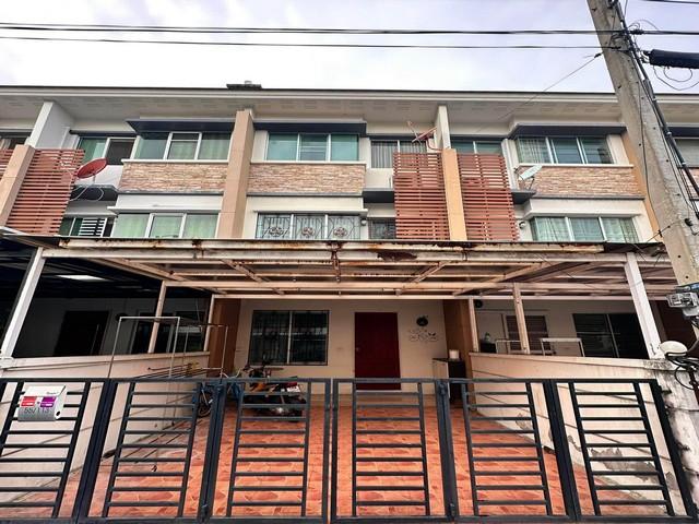 ขายทาวน์โฮม 3 ชั้น 20 ตร.ว. หมู่บ้านทาวน์พลัส เกษตร-นวมินทร์ ถนนคลองลำเจียก